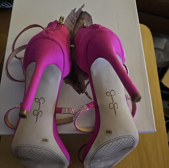 Pink Heels - Picture 5 of 5